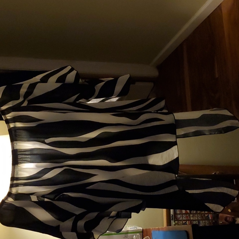 Off shoulder shirt